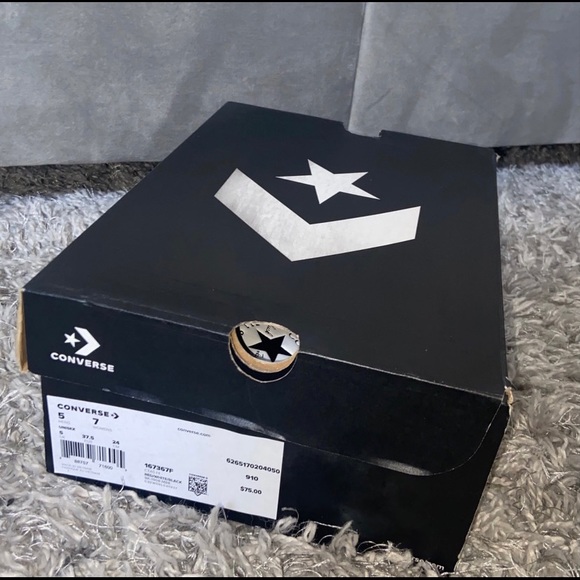 Peace On Earth Converse - Picture 5 of 5